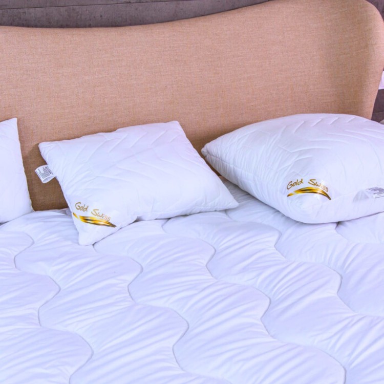 poduszka-hotelowa-50x60-gold-swiss-antyalergiczna-hcs.jpg